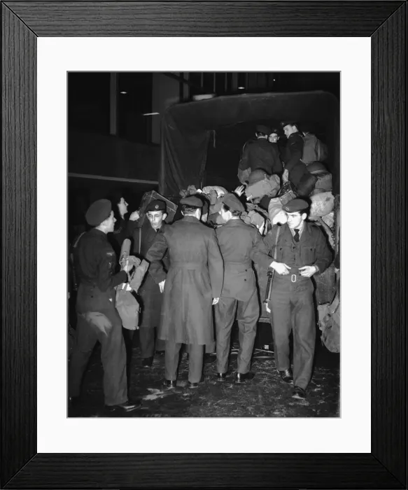 Framed Print : Suez Crisis 1956 RAF personnel unloading their kit from a lorry at London Airport