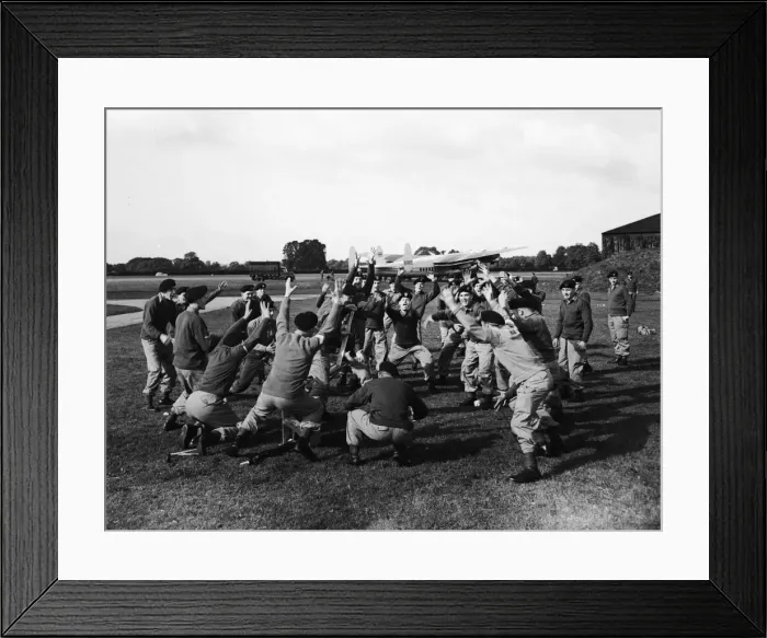 Framed Print : Suez Crisis 1956 Men of the Duke of Wellington Regiment at Blackbushe airport play Framed Print : Suez Crisis 1956 Men of the Duke of Wellington Regiment at Blackbushe airport play