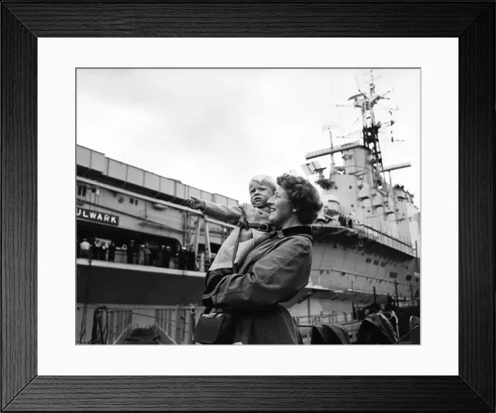 Framed Print : Suez Crisis 1956 Mrs Sheila Dickenson and her son Timothy on the quayside Framed Print : Suez Crisis 1956 Mrs Sheila Dickenson and her son Timothy on the quayside