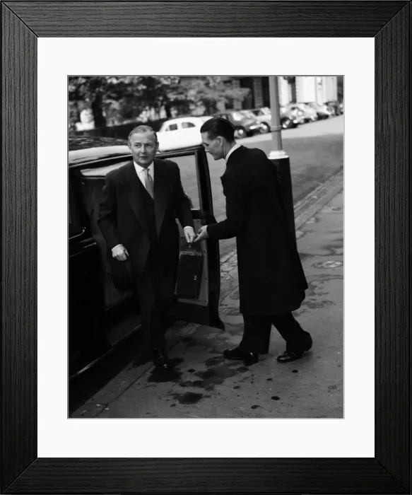 Framed Print : Suez Crisis 1956 Selwyn Lloyd arriving at No. 1 Carlton Gardens for a conference