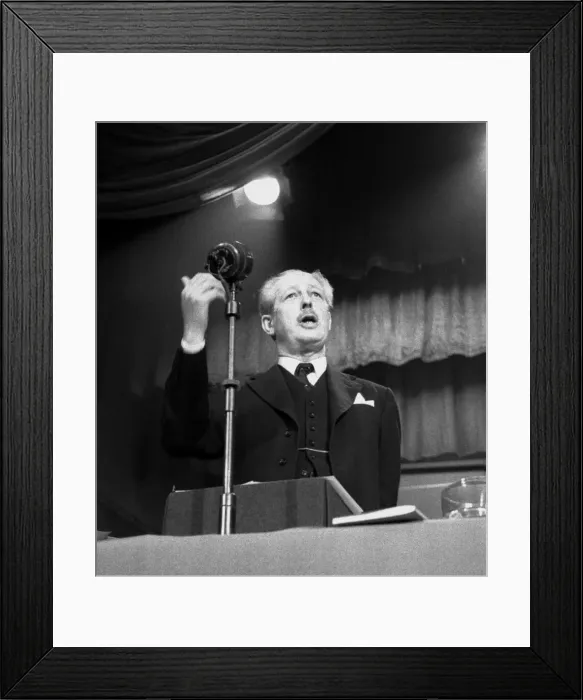 Framed Print : Suez Crisis 1956 Harold MacMillan speaking at the Conservative Party Conference