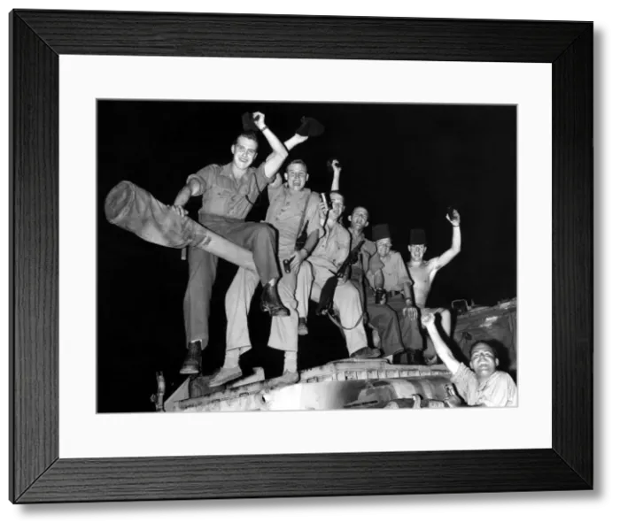 Framed Print : Cheers from men of the Royal Tank Regiment who have just heard Mr Selwyn Lloyd Framed Print : Cheers from men of the Royal Tank Regiment who have just heard Mr Selwyn Lloyd