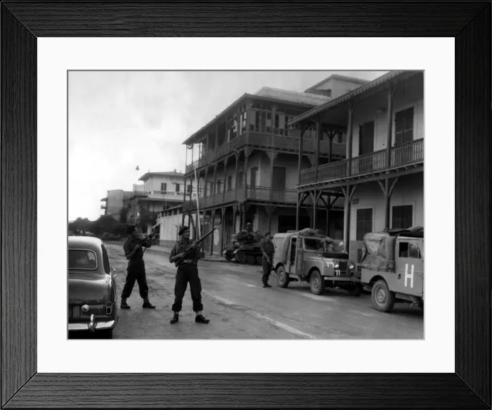 Framed Print : The Suez Crisis war in Egypt, 29th October to 6th November