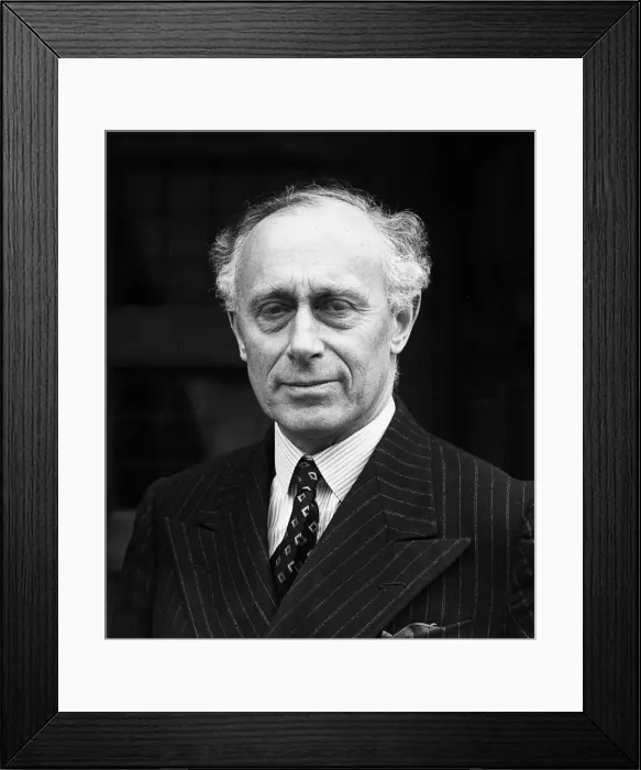 Framed Print : Suez Crisis Sir Walter Monckton No date (Minister of Defence 1955 - October 1956 Framed Print : Suez Crisis Sir Walter Monckton No date (Minister of Defence 1955 - October 1956