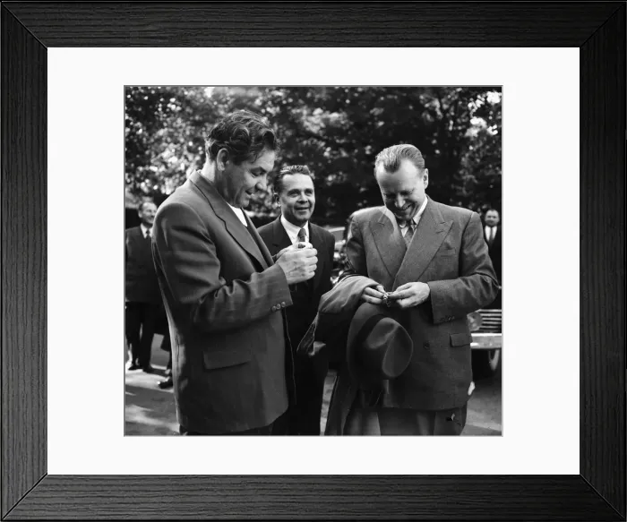 Framed Print : Suez Crisis 1956 Dimitri Shepilov (L), the Russian Foreign Minister, and Mr Malik Framed Print : Suez Crisis 1956 Dimitri Shepilov (L), the Russian Foreign Minister, and Mr Malik