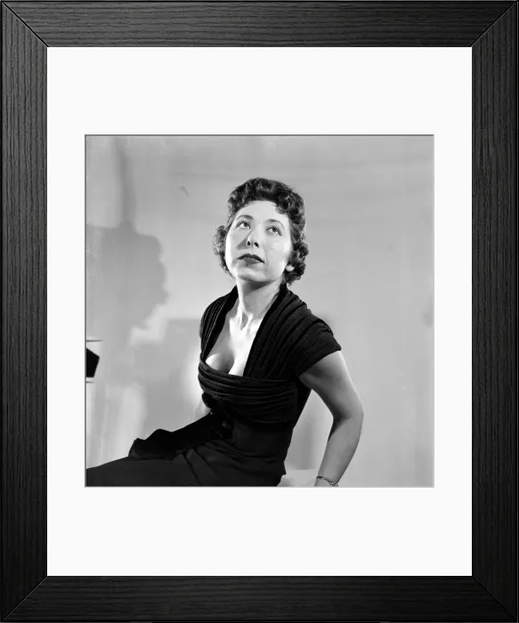 Framed Print : Novelist Roberta Leigh. 13th December 1954 Framed Print : Novelist Roberta Leigh. 13th December 1954