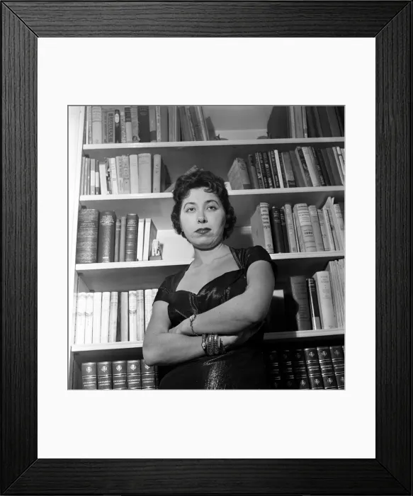 Framed Print : Novelist Roberta Leigh. 15th December 1954 Framed Print : Novelist Roberta Leigh. 15th December 1954