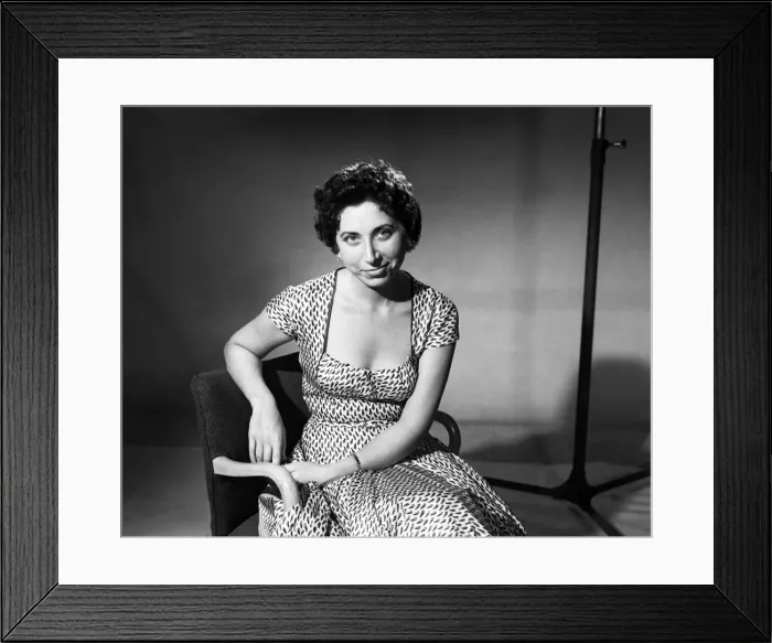 Framed Print : Novelist Roberta Leigh. 26th June 1954 Framed Print : Novelist Roberta Leigh. 26th June 1954