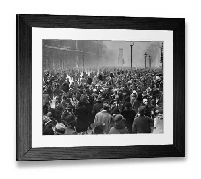 Framed Print : Whitehall, London. circa 11th November 1922. Remembrance Day