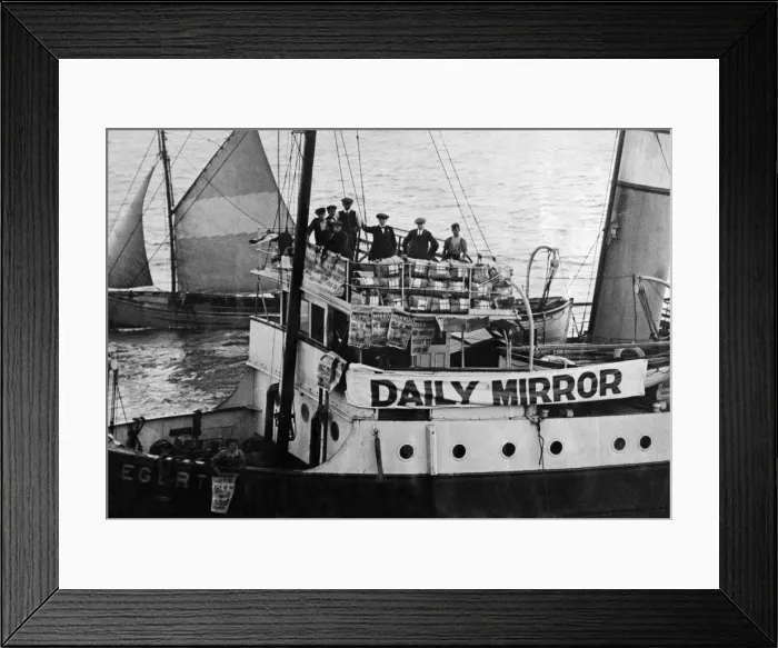 Framed Print : Special tug for the Daily Mirror. The Liverpool tug, Egerton Framed Print : Special tug for the Daily Mirror. The Liverpool tug, Egerton