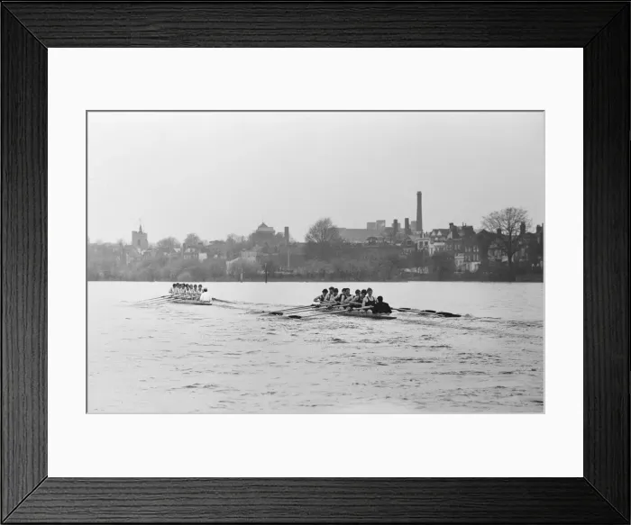 Framed Print : The Oxford verses Cambridge Boat Race, on the River Thames, March 1968 Framed Print : The Oxford verses Cambridge Boat Race, on the River Thames, March 1968