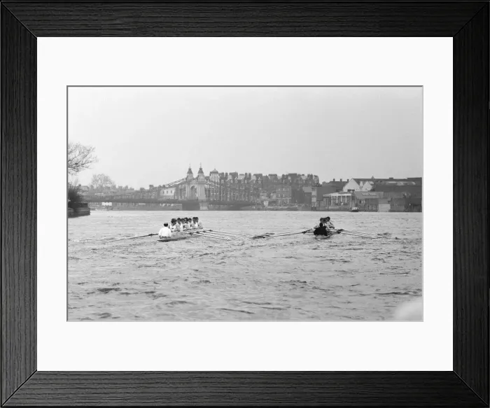 Framed Print : The Oxford verses Cambridge Boat Race, on the River Thames, March 1968 Framed Print : The Oxford verses Cambridge Boat Race, on the River Thames, March 1968