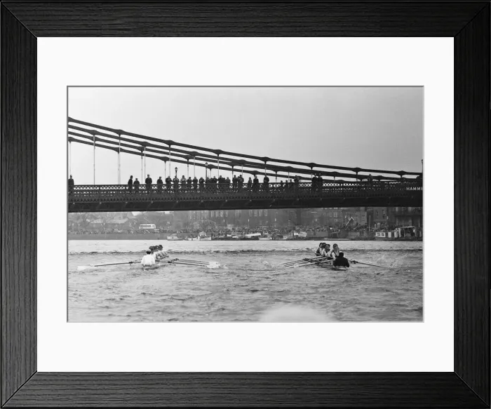 Framed Print : The Oxford verses Cambridge Boat Race, on the River Thames, March 1968 Framed Print : The Oxford verses Cambridge Boat Race, on the River Thames, March 1968