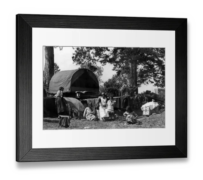 Framed Print : A gypsy family in the Newcastle area. 16th June 1934 Framed Print : A gypsy family in the Newcastle area. 16th June 1934