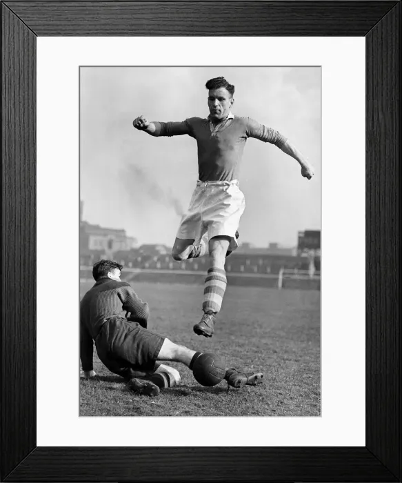 Framed Print : Jack Rowley of Manchester United, circa 1948 Framed Print : Jack Rowley of Manchester United, circa 1948