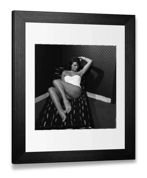 Framed Print : Showgirl Georgina Moore, just back from a three month tour of South Africa