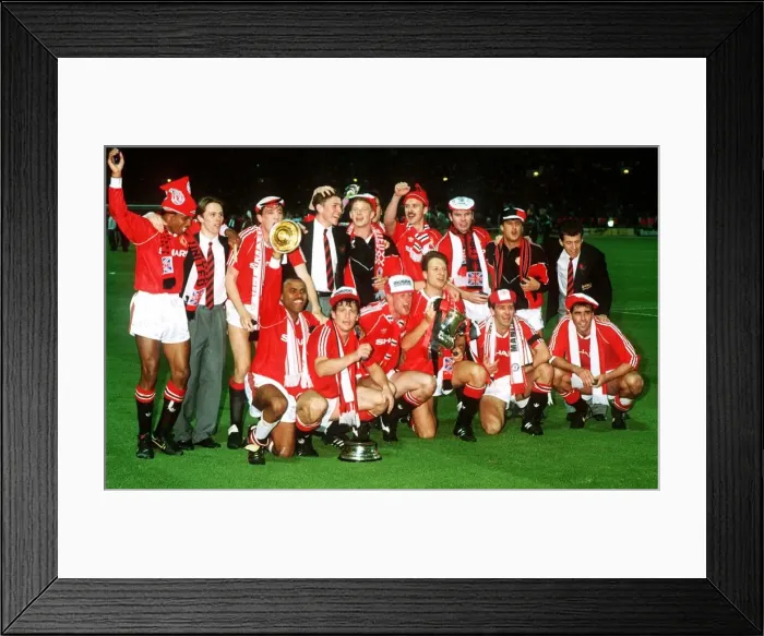 Framed Print : Manchester United team FA Cup Final Replay 1990 Crystal palace v Manchester United