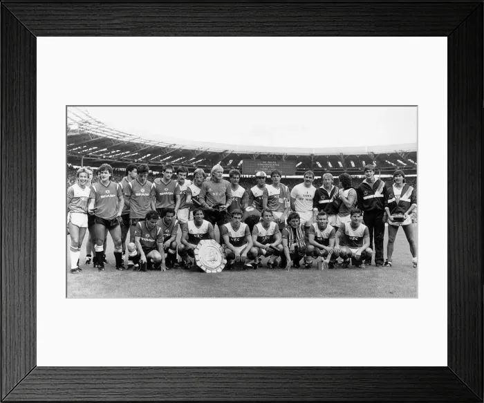 Framed Print : Everton v Manchester United 1985 Charity Shield Final 1985 Everton Framed Print : Everton v Manchester United 1985 Charity Shield Final 1985 Everton