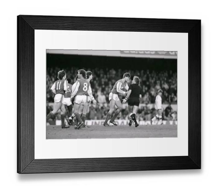 Framed Print : Arsenal v Manchester United January 1988 Division one Football @ Highbury Framed Print : Arsenal v Manchester United January 1988 Division one Football @ Highbury