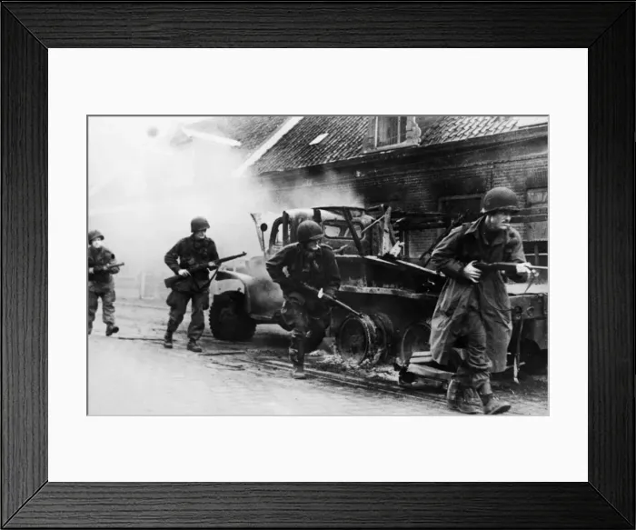 Framed Print : American soldiers of the 4th division command by general Lighting Joe Collins Framed Print : American soldiers of the 4th division command by general Lighting Joe Collins