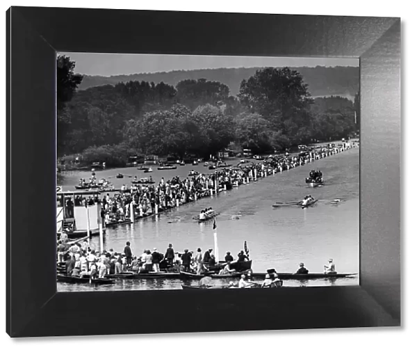 A general view of Henley Regatta opening day. Circa 1923