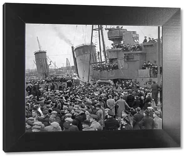 HMS Cossack returns to Leith on 17 February 1940, after rescuing the British prisoners