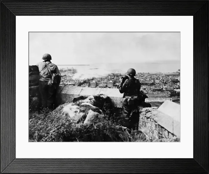 Framed Print : American troops on a hill overlooking the city and harbour in Cherbourg Framed Print : American troops on a hill overlooking the city and harbour in Cherbourg
