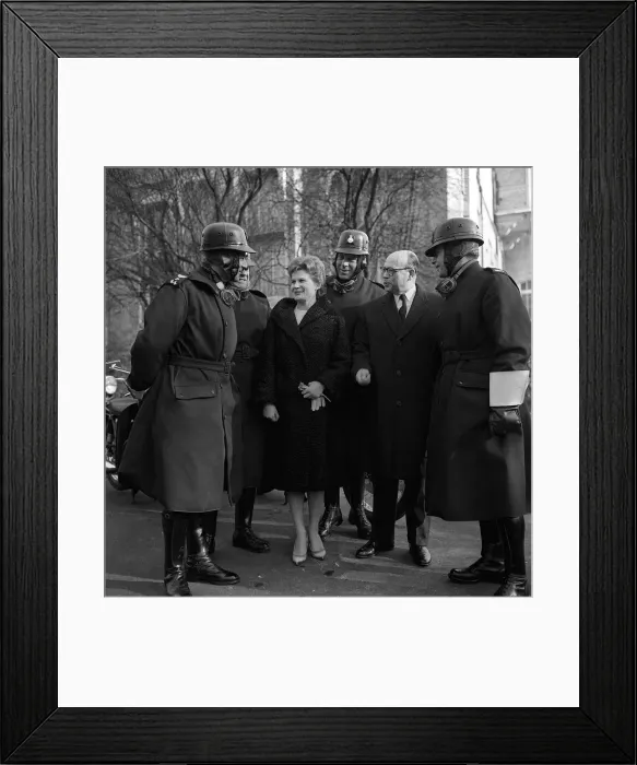 Framed Print : VALENTINA TERESHKOVA Russian astronaut visits Britain 1964 Framed Print : VALENTINA TERESHKOVA Russian astronaut visits Britain 1964