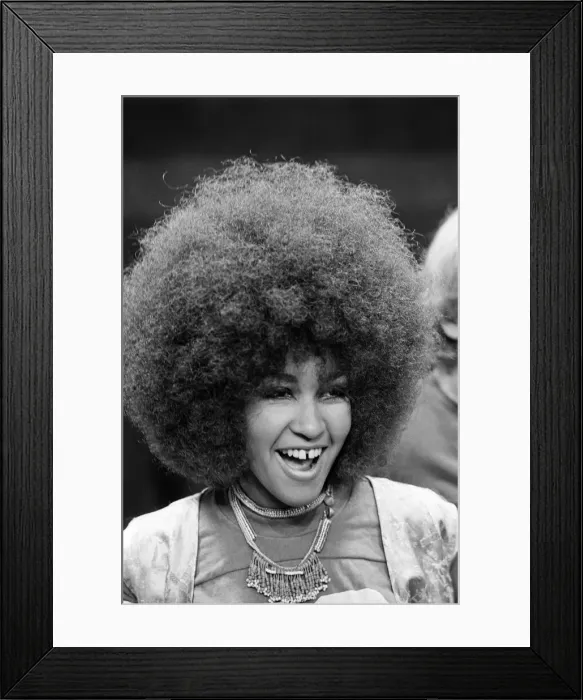 Framed Print : Picture shows the cast of Hair, The Musical. Shaftesbury Theatre in London Framed Print : Picture shows the cast of Hair, The Musical. Shaftesbury Theatre in London