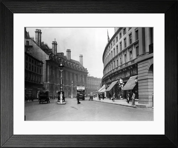 Framed Print : A view of the magnificent new Regent Street, taken from the Piccadilly End