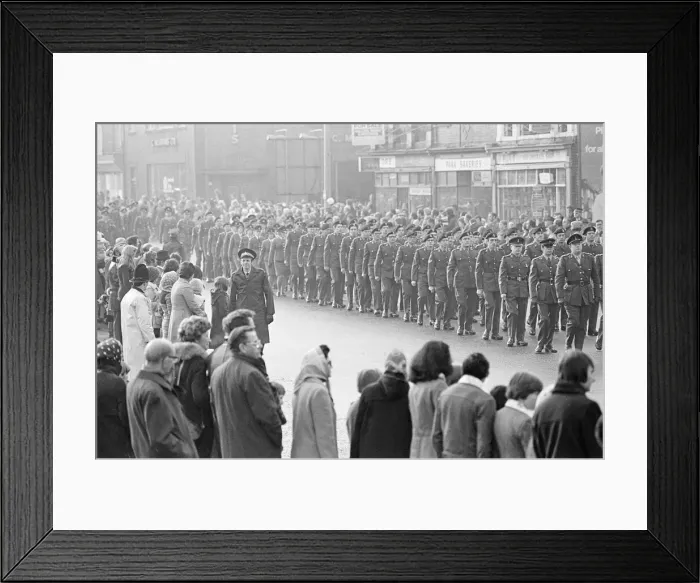 Framed Print : Remembrance Day Service and Parade at Middlesbrough War Memorial Cenotaph, Teesside