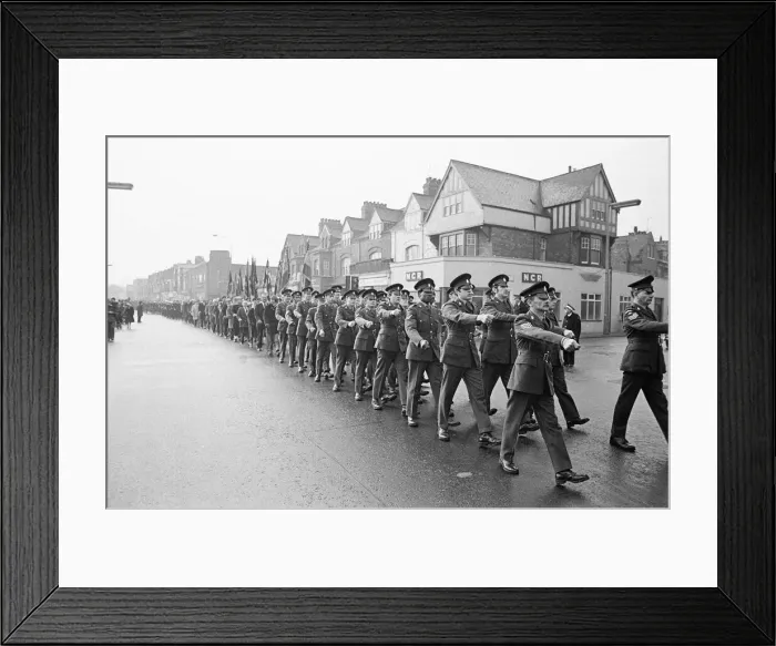 Framed Print : Remembrance Day Service and Parade at Middlesbrough War Memorial Cenotaph, Teesside Framed Print : Remembrance Day Service and Parade at Middlesbrough War Memorial Cenotaph, Teesside