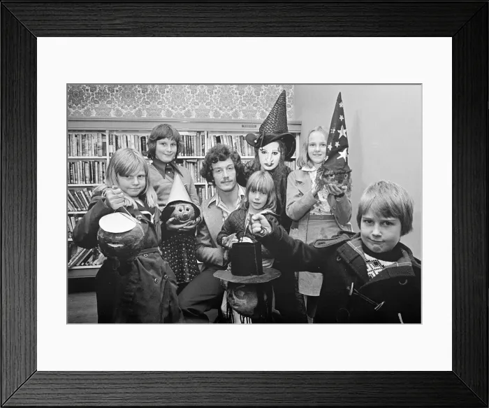 Framed Print : Children taking part in a Turnip Lantern Competition ahead of Halloween Framed Print : Children taking part in a Turnip Lantern Competition ahead of Halloween