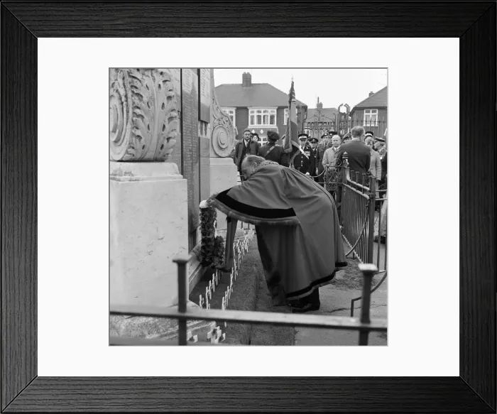 Framed Print : Remembrance Day service at Thornaby. November 1972 Framed Print : Remembrance Day service at Thornaby. November 1972