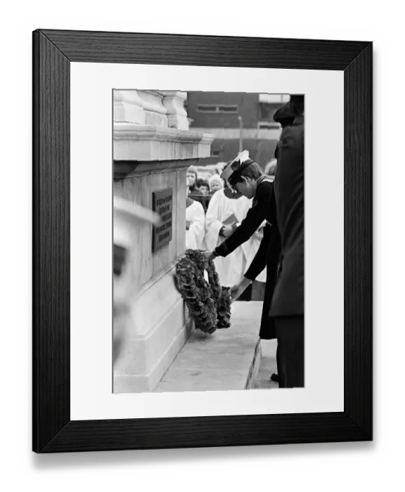 Framed Print : Remembrance Day service in Stockton-on-Tees. November 1974 Framed Print : Remembrance Day service in Stockton-on-Tees. November 1974