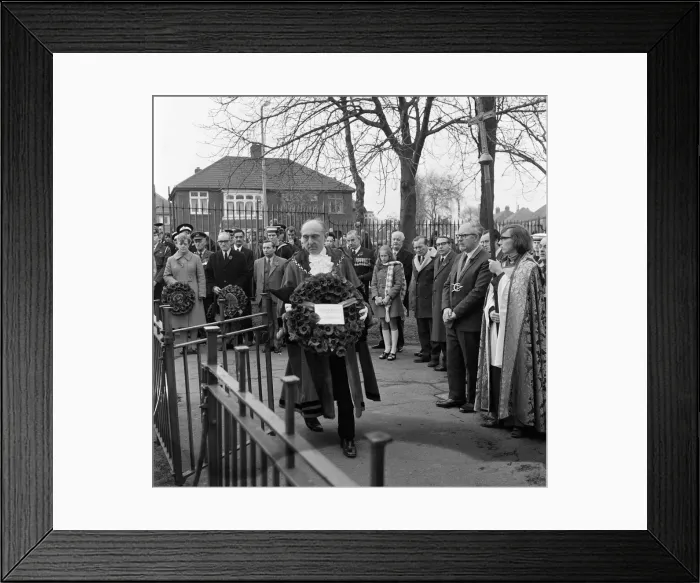 Framed Print : Remembrance Day service at Thornaby. November 1972
