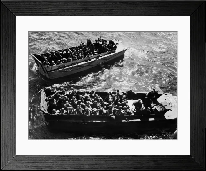 Framed Print : Allied troops in their landing craft during the successful invasion of France Framed Print : Allied troops in their landing craft during the successful invasion of France