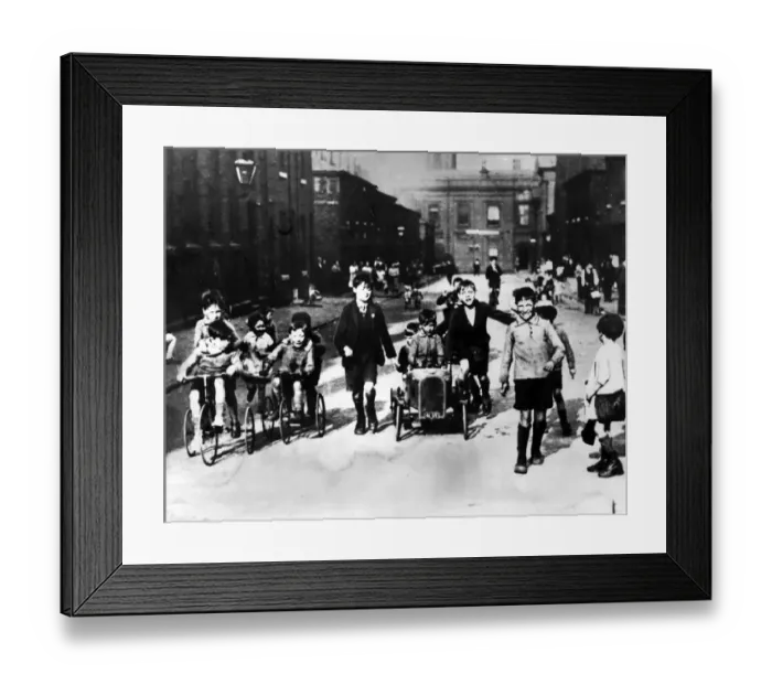 Framed Print : Children playing at Cleminson Street in Salford, Manchester. 1929