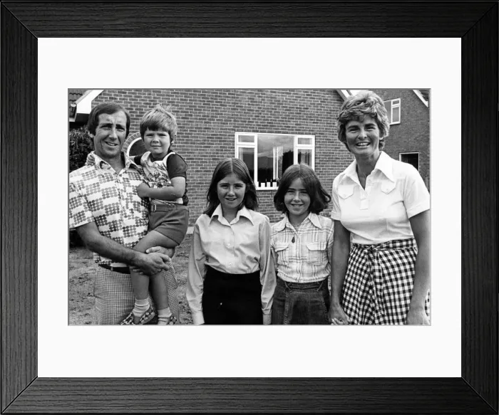 Framed Print : Middlesbrough FC physiotherapist Jimmy Headridge and his wife Margaret with their Framed Print : Middlesbrough FC physiotherapist Jimmy Headridge and his wife Margaret with their