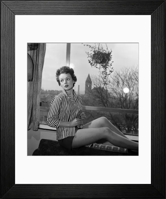 Framed Print : Singer Pauline Shepherd. 14th February 1957 Framed Print : Singer Pauline Shepherd. 14th February 1957