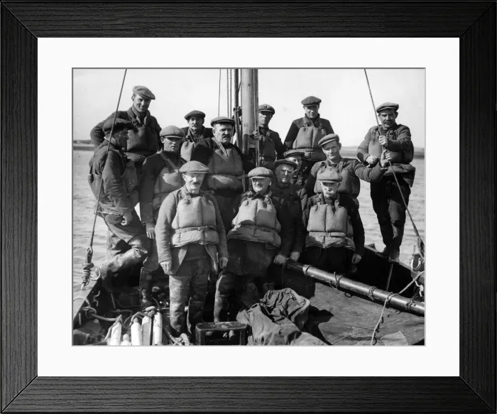 Framed Print : Lifeboat crew at Blakeney, Norfolk. 30th March 1934