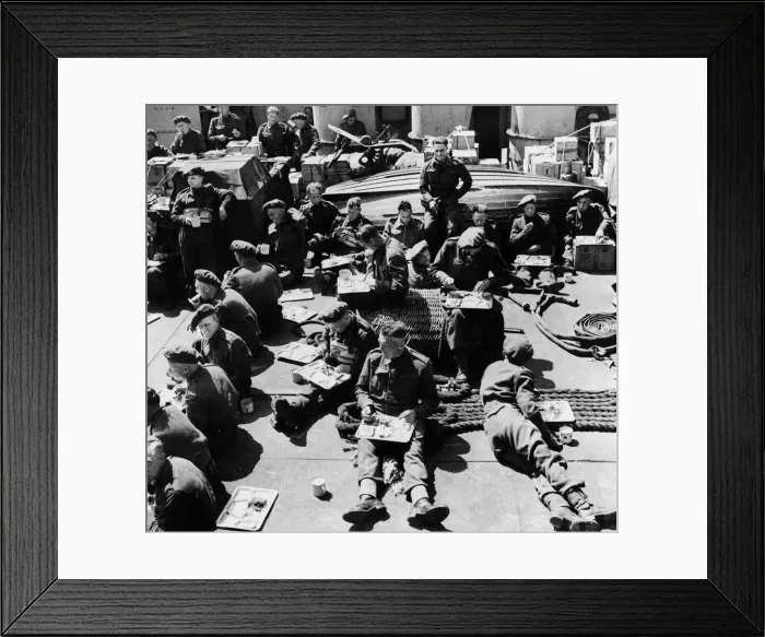 Framed Print : British troops with chicken, fruit salad, coffee and cream provided by the american crews Framed Print : British troops with chicken, fruit salad, coffee and cream provided by the american crews