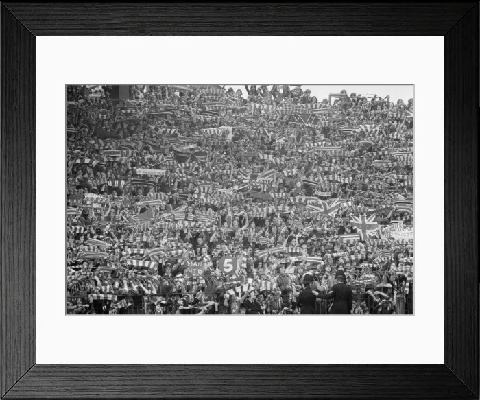Framed Print : Manchester United 4-0 Blackpool, Division Two League match at Old Trafford, Manchester Framed Print : Manchester United 4-0 Blackpool, Division Two League match at Old Trafford, Manchester
