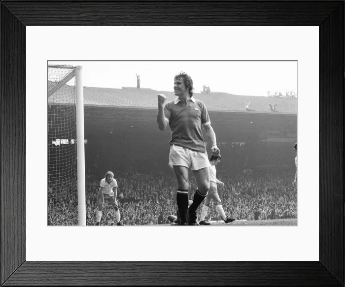 Framed Print : Manchester United 4-0 Blackpool, Division Two League match at Old Trafford, Manchester Framed Print : Manchester United 4-0 Blackpool, Division Two League match at Old Trafford, Manchester