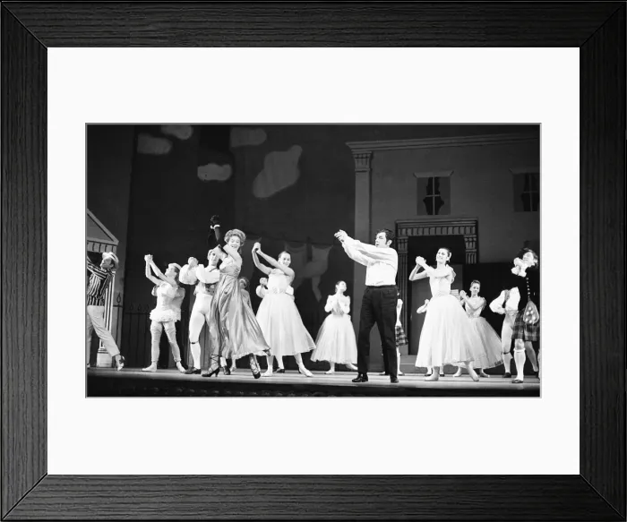 Framed Print : Friends of Covent Garden, Christmas evening rehearsal, Royal Opera House, London Framed Print : Friends of Covent Garden, Christmas evening rehearsal, Royal Opera House, London