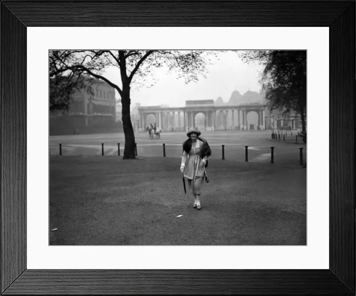 Framed Print : Miss Hylda Lewis in Hyde Park, London. 4th May 1920 Framed Print : Miss Hylda Lewis in Hyde Park, London. 4th May 1920