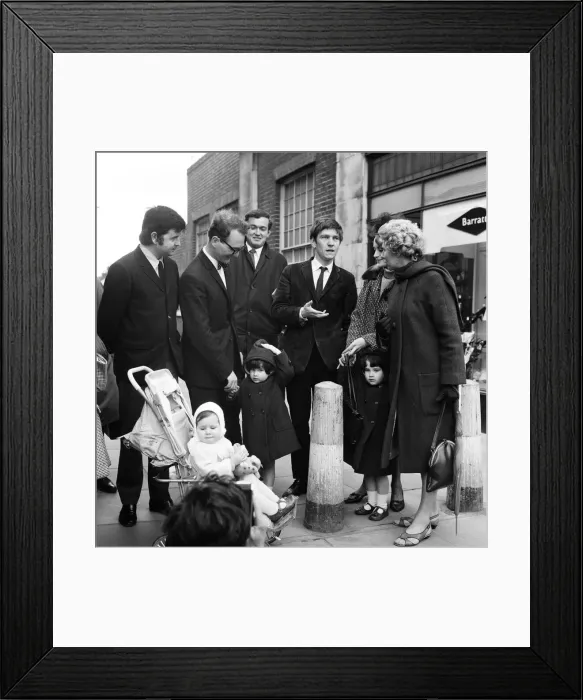 Framed Print : Actor Tom Courtenay went to Bexley to help his friend, Labour candidate Russell Butler Framed Print : Actor Tom Courtenay went to Bexley to help his friend, Labour candidate Russell Butler