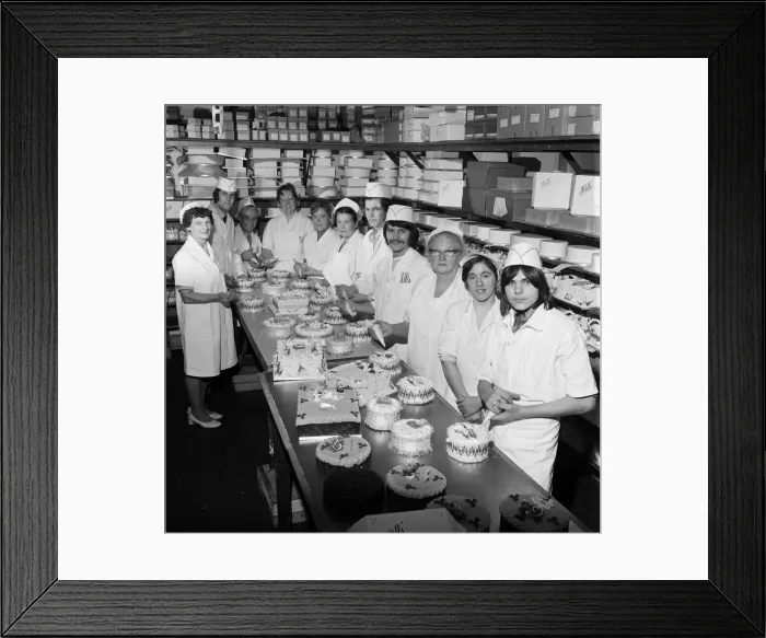 Framed Print : Photographs to illustrate the Christmas carol The Twelve Days of Christmas