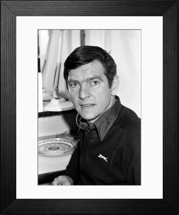 Framed Print : Actor Tom Courtenay at the Queens Theatre, London. 22nd May 1980 Framed Print : Actor Tom Courtenay at the Queens Theatre, London. 22nd May 1980