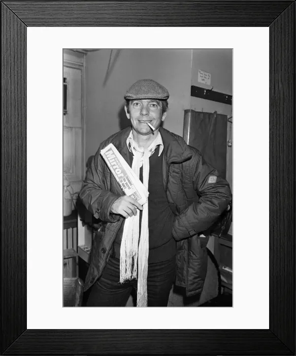 Framed Print : Actor Tom Courtenay in New York. 2nd May 1982 Framed Print : Actor Tom Courtenay in New York. 2nd May 1982
